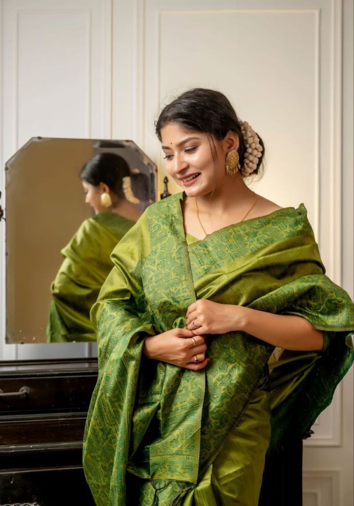 Leaf Green Handloom Raw Silk Saree