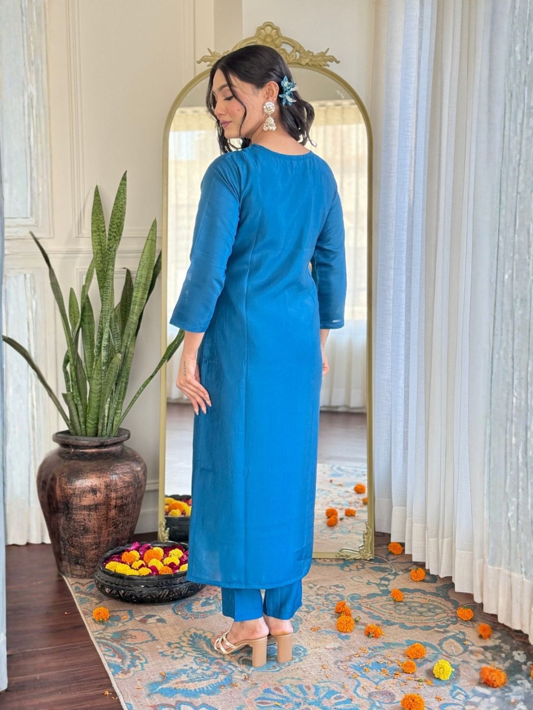Elegant Roman Silk Kurta Set with Woven Dupatta for Women