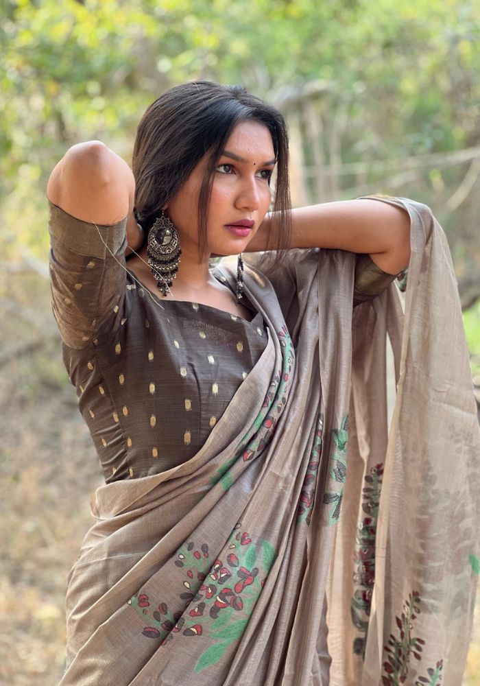 Elegant Floral Printed Grey Saree with Designer Pallu and Tassels