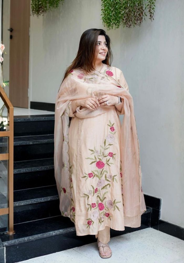 Beige Gulnaar Bloom Embroidered Chanderi Silk Kurta Set with Organza Dupatta