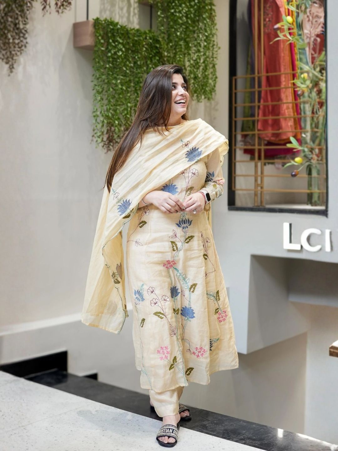 Cream Floral Embroidered Viscose Chanderi Kurta Set with Dupatta