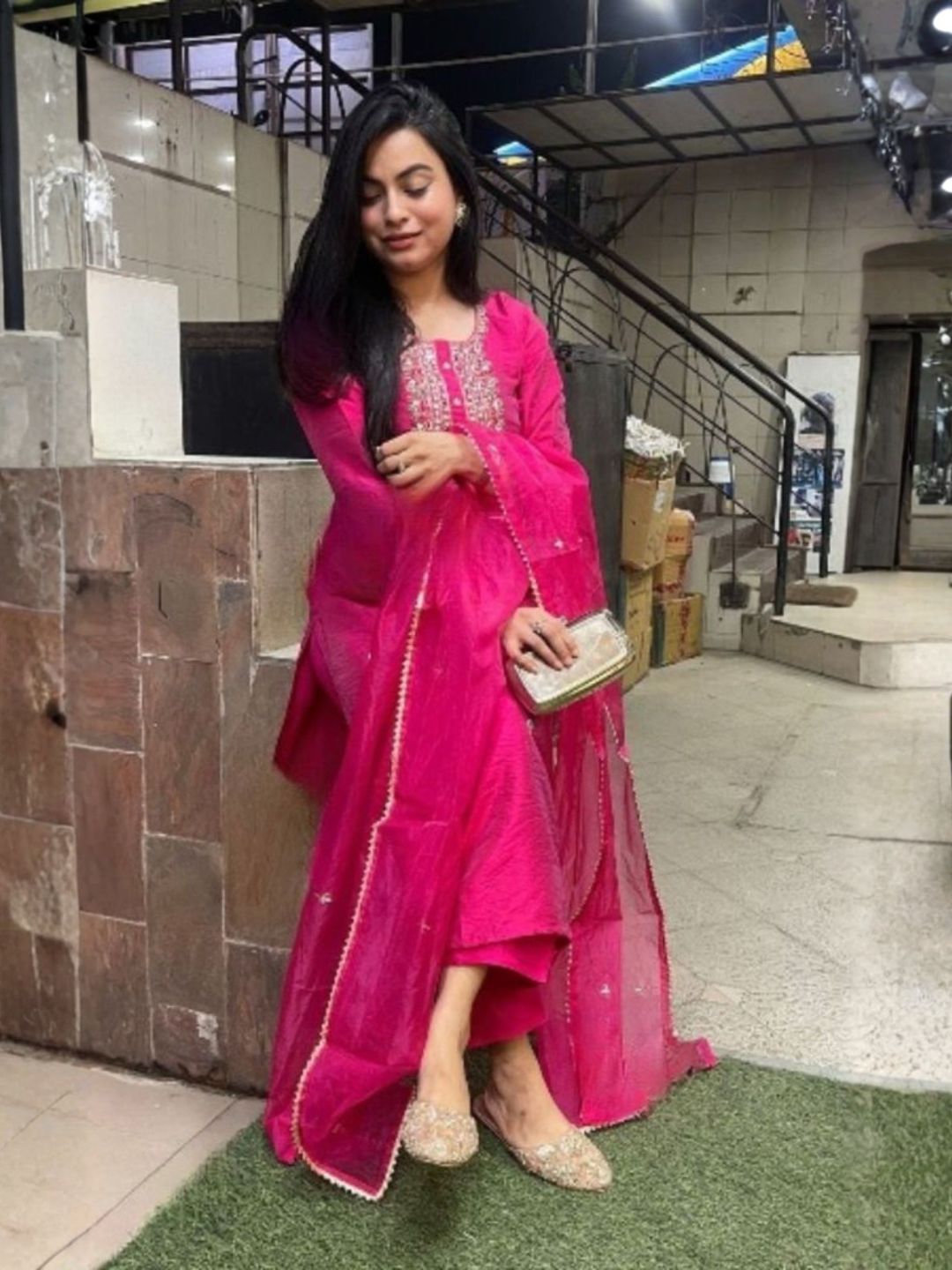 Women Fuchsia Pink Embroidered Viscose Chanderi Kurta Pant Set with Organza Dupatta