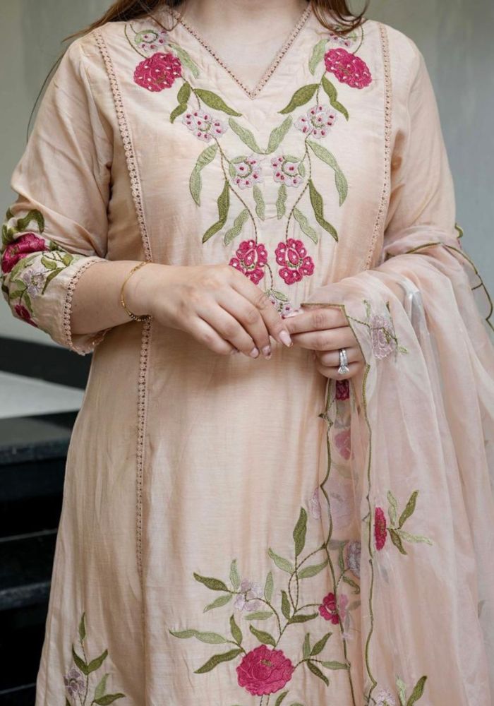 Beige Gulnaar Bloom Embroidered Chanderi Silk Kurta Set with Organza Dupatta