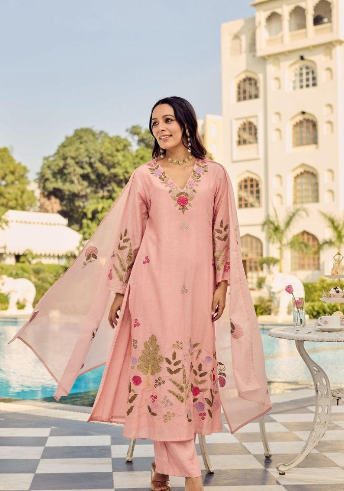 Gulbahar Pink Embroidered Chanderi Silk Kurta Set with Dupatta