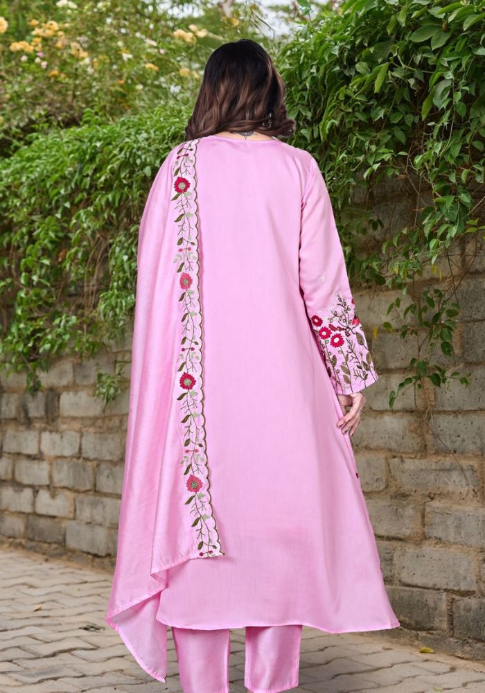 Pink Embroidered Chanderi Silk Kurta Set with Handwork Dupatta