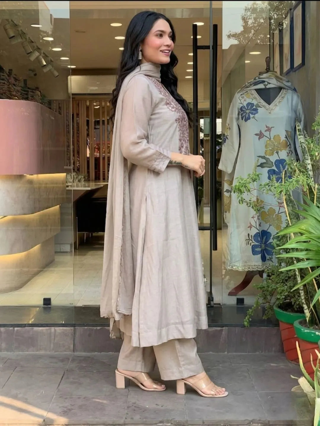 beige heavy muslin kurta pant set