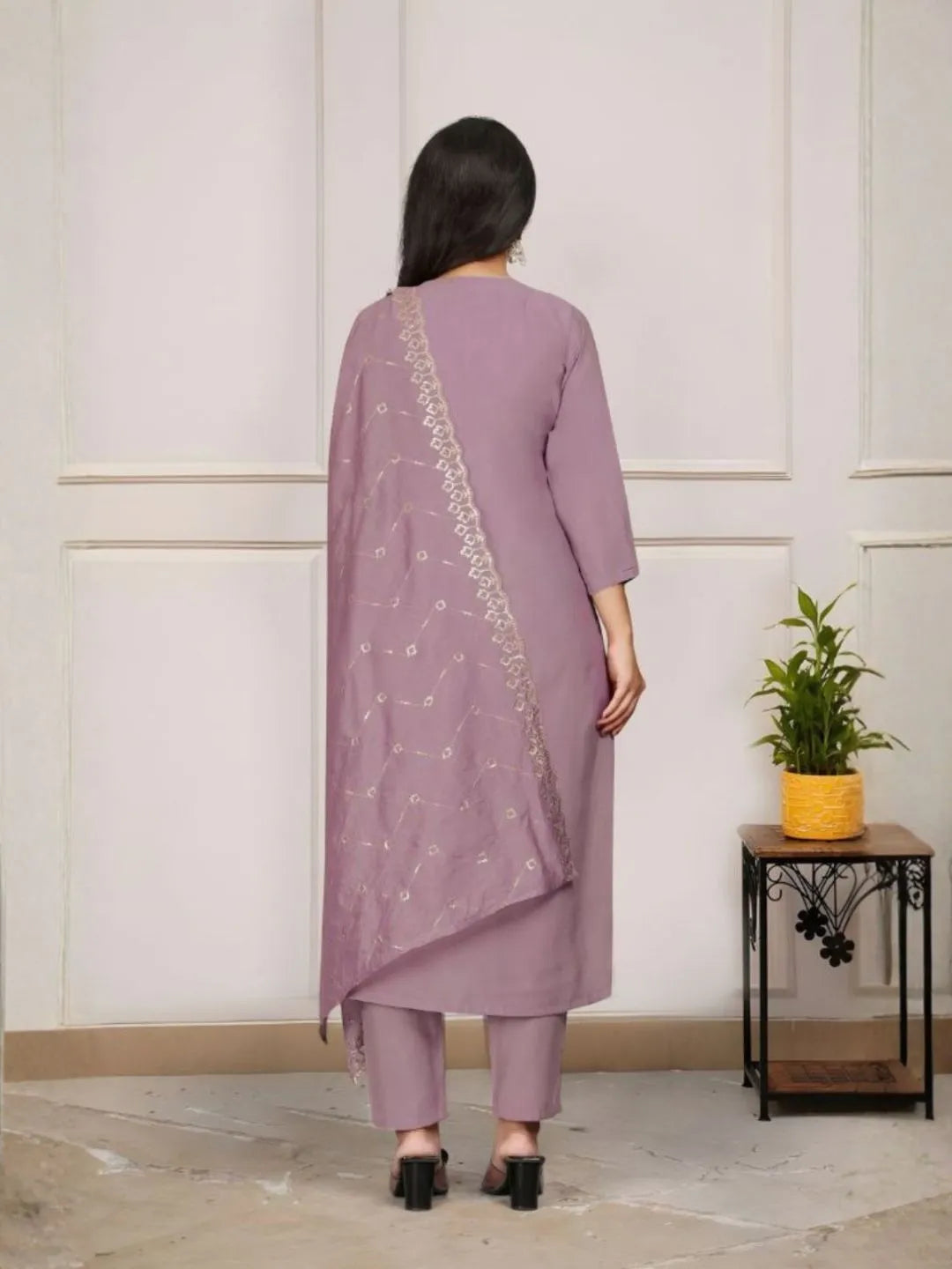 embrodered chanderi kurta set
