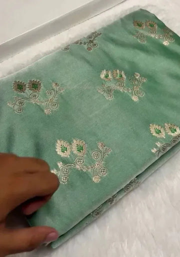 green kanjivaram silk saree