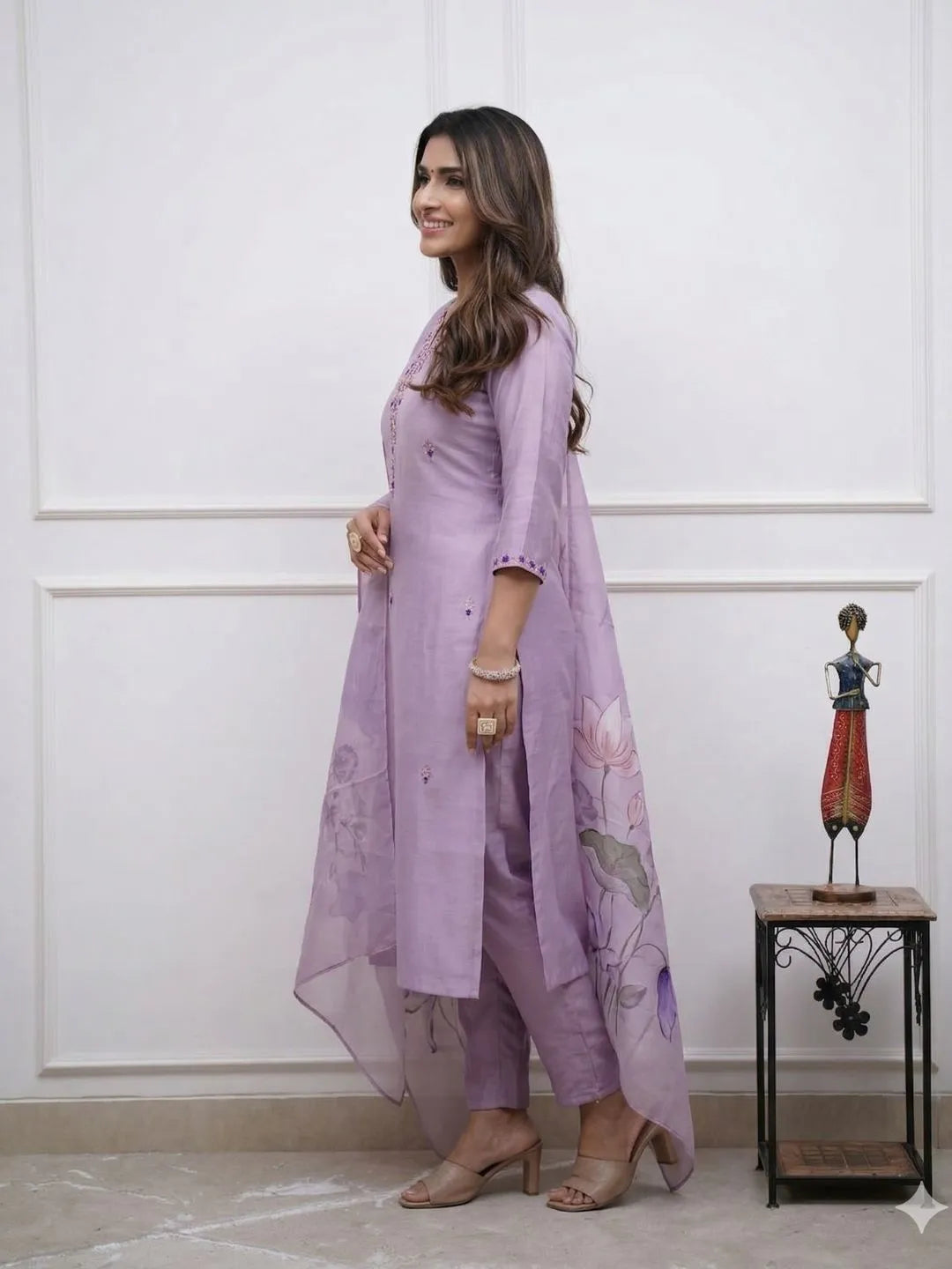 lavender embroidered kurta set online