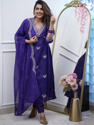 royal purple embroidered kurta set