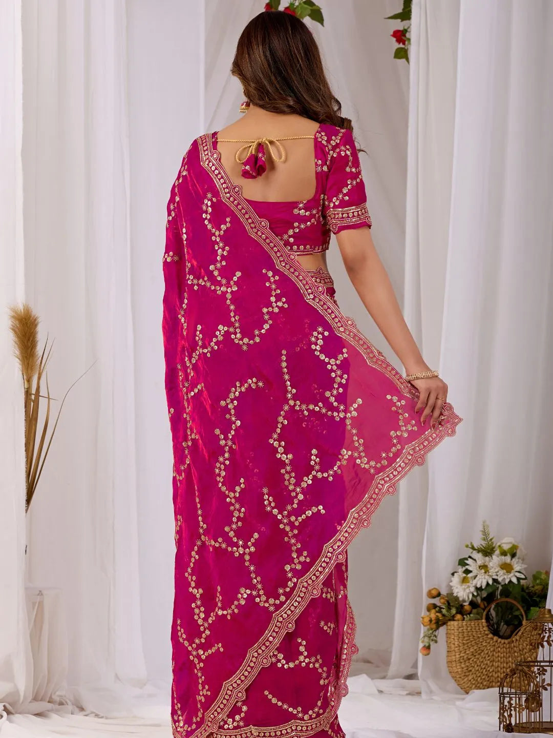 women pink saree