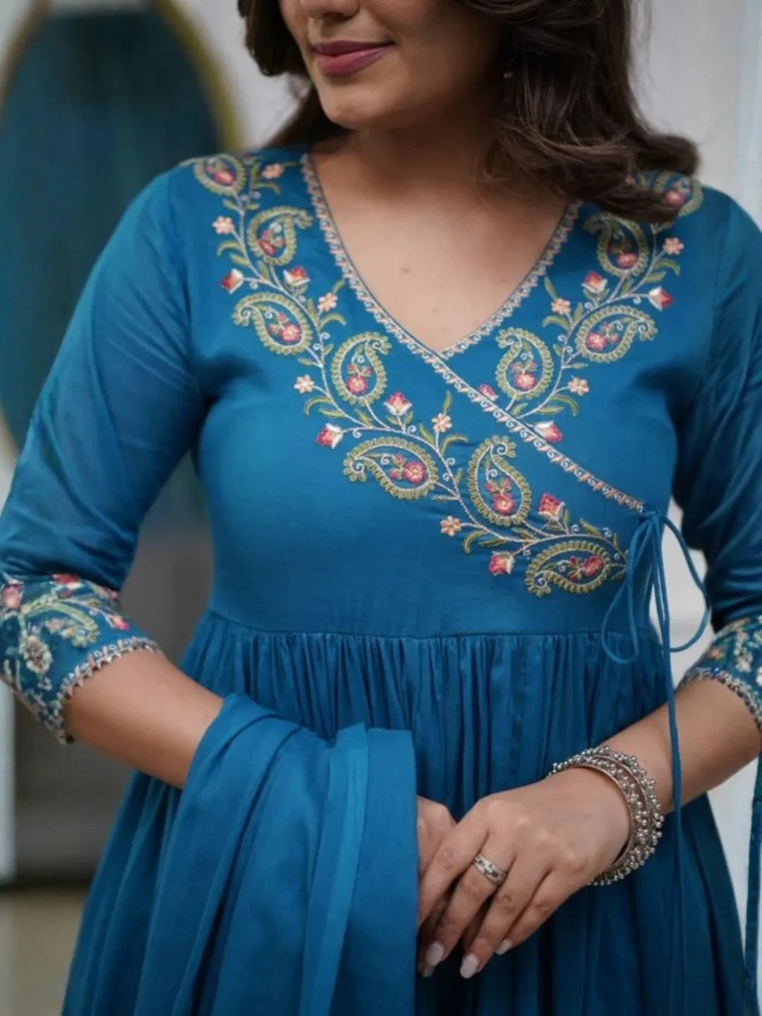 women anarkali kurta set