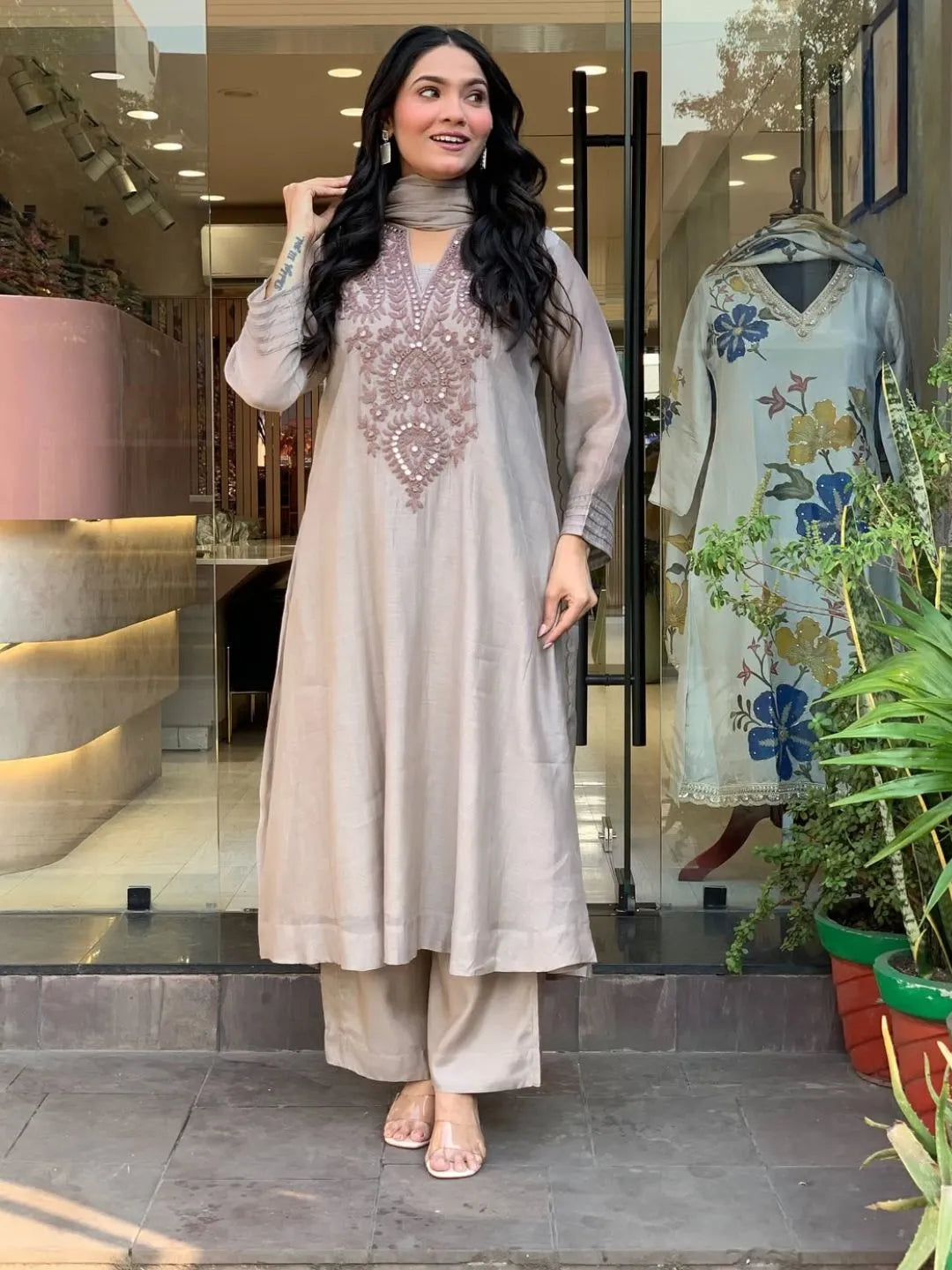 women beige heavy kurta set