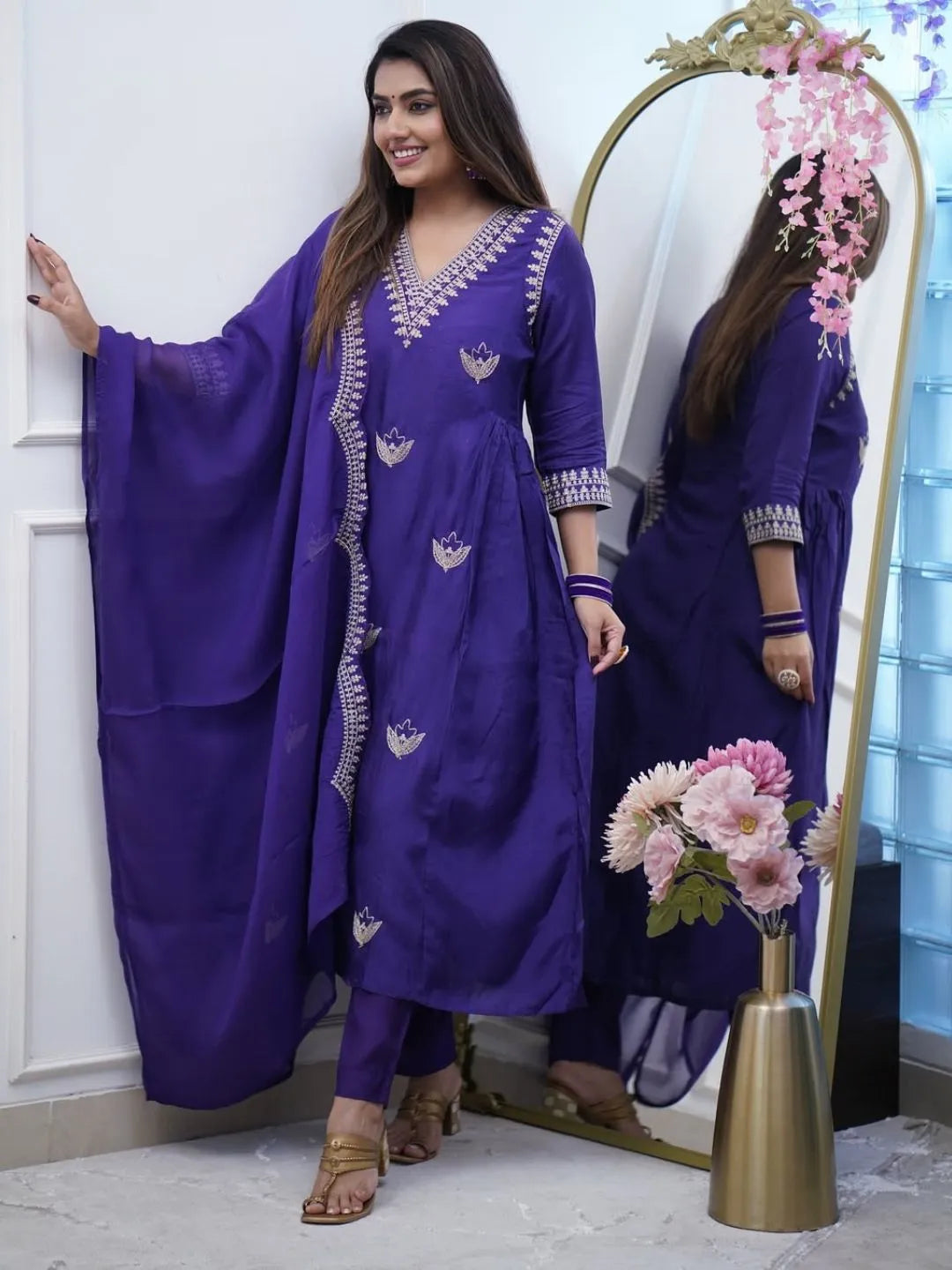 women embroidered ethnic suit set