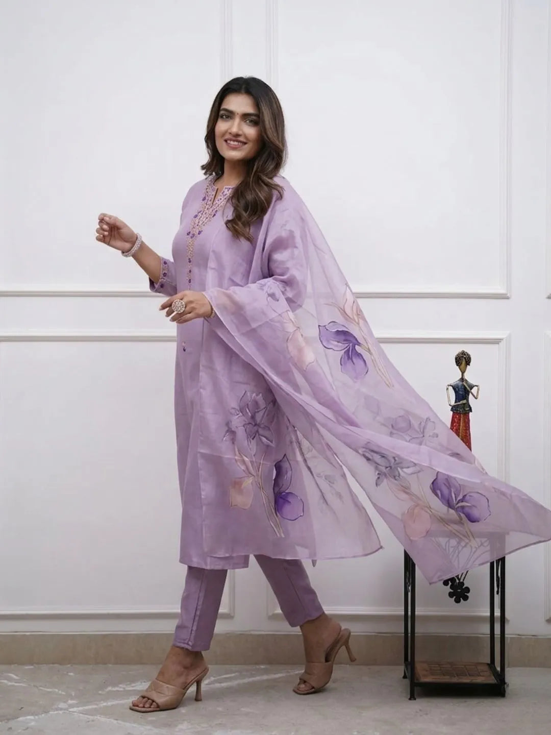 women lavender embroidered kurta set
